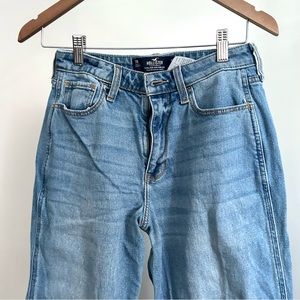 Hollister Vintage Stretch Ultra High-Rise Mom Jeans